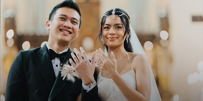 Newlyweds Eva Celia and Demas Narawangsa are Overjoyed as their Wedding Dreams Come True