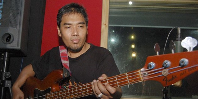 Cause of Erwin Prasetya, the First DEWA 19 Bassist's Death, Bleeding in the Stomach