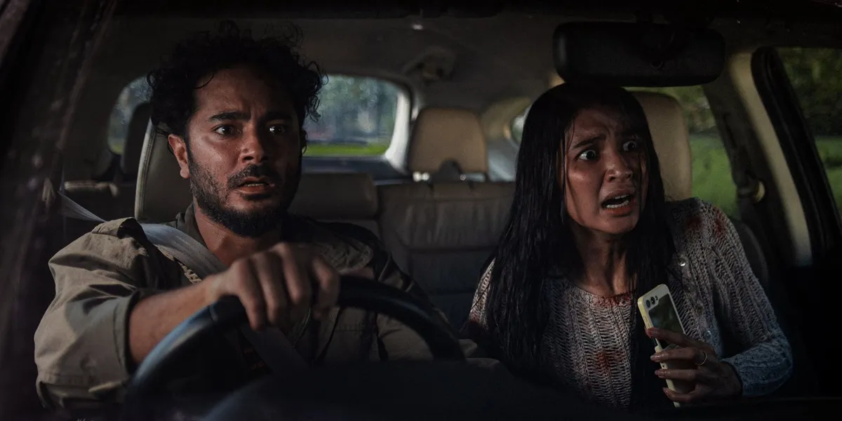 Portray Kenes in ABADI NAN JAYA, Mikha Tambayong Trains with Tactical Gear - How to Shoot