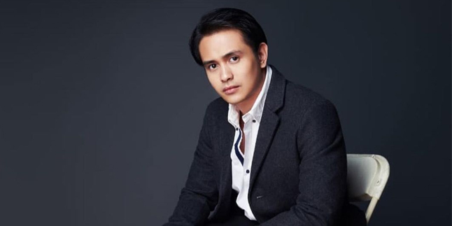 Portraying Toni in the Soap Opera 'NALURI HATI', Here's Ajun Perwira's Handsome Appearance