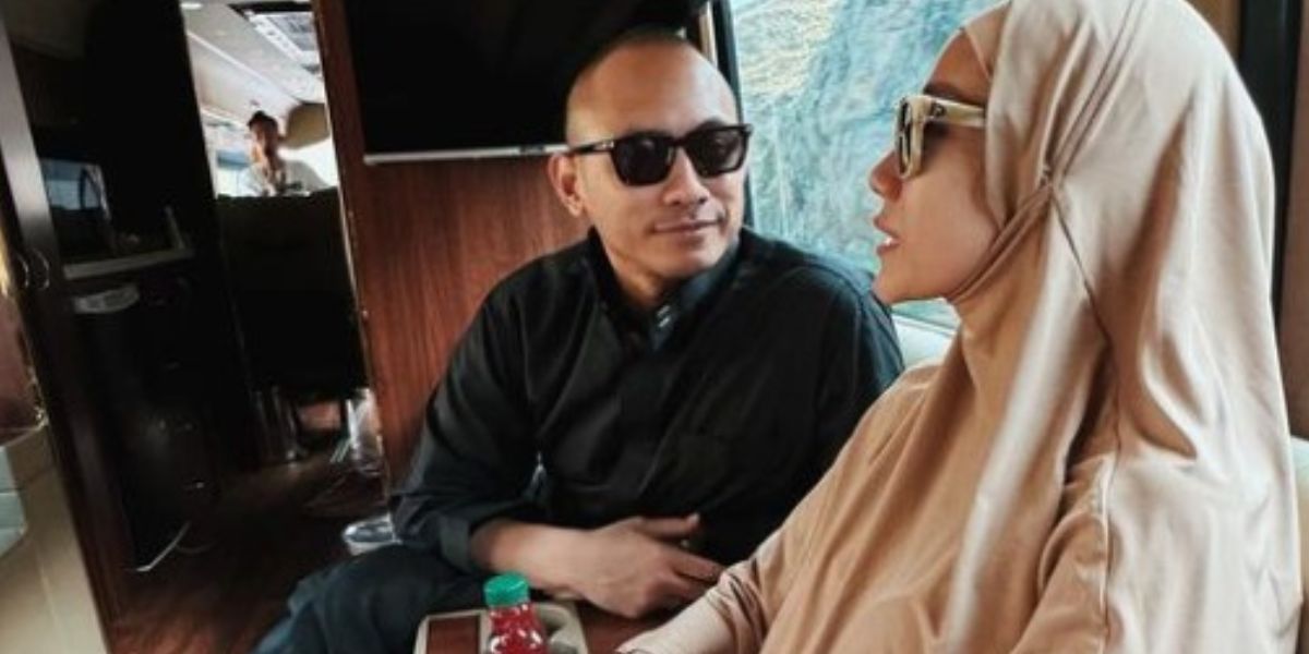 Tiko Aryawardhana's Genuine Behavior towards BCL and Noah Revealed by Umrah Companion, Said to be Full of Love