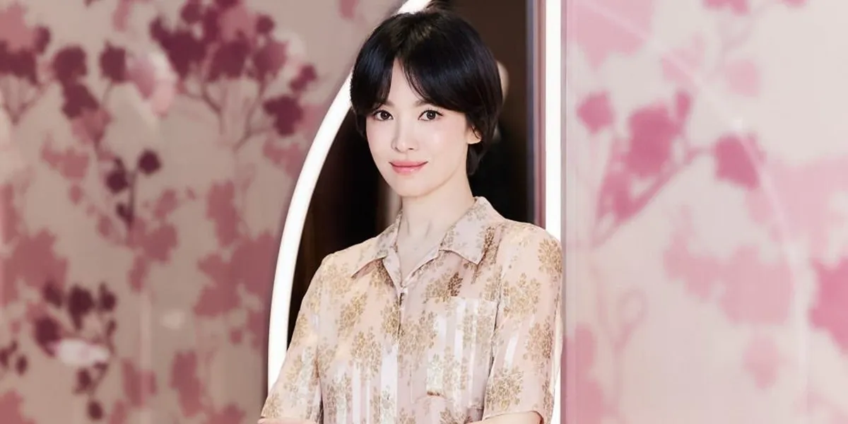 The Beautiful Charm of Song Hye Kyo in the Poster for 'The Spy' That Sparks Curiosity, Thought to Be a Movie Poster but Turns Out to Be....
