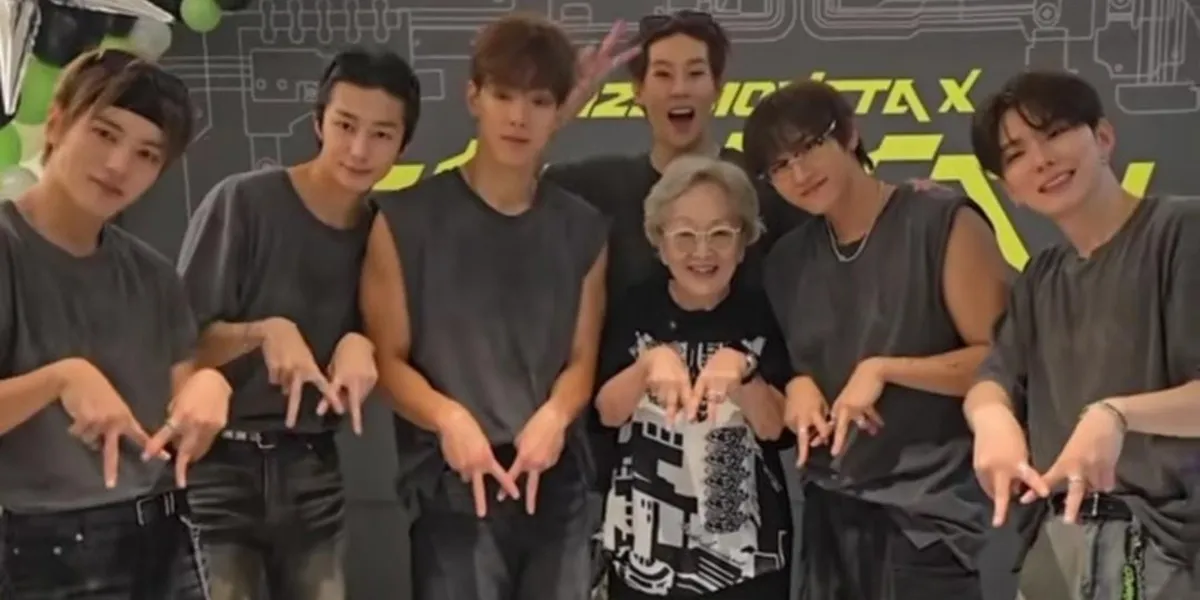Senior Actress Kim Young OK Comes and Supports Monsta X to the Point of Tears While Watching the Concert