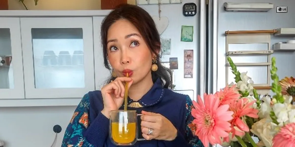  Potret Dapur Rinrin Marinka yang Simple, Fresh, dan Bikin Betah 