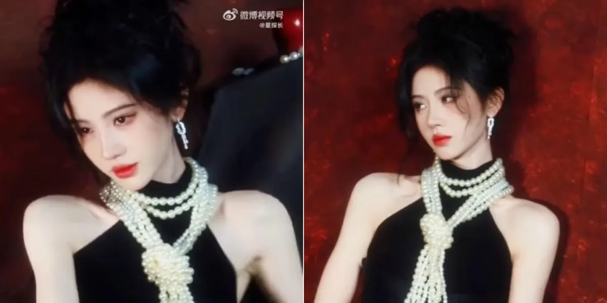 Portrait of Ju Jingyi Wearing Stacked Necklaces at the Tencent Video Star Awards 2025, Sparks Discussion Among Netizens