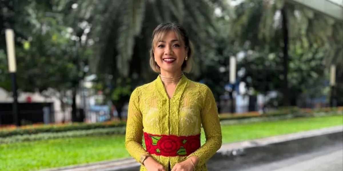  Potret Nirina Zubir Totalitas Perankan 3 Periode dalam Film JANGAN BUANG IBU 