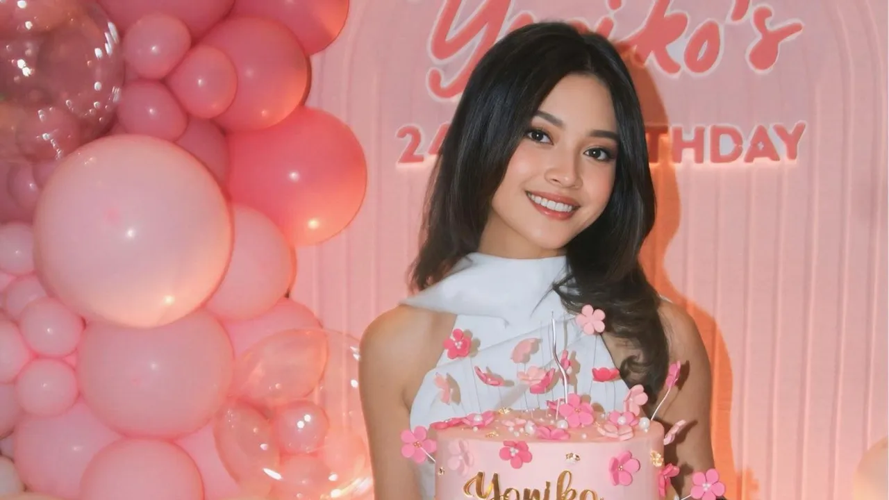 Potret Yoriko Angeline Rayakan Ultah ke-24, Dapat Kejutan Manis dari Fans