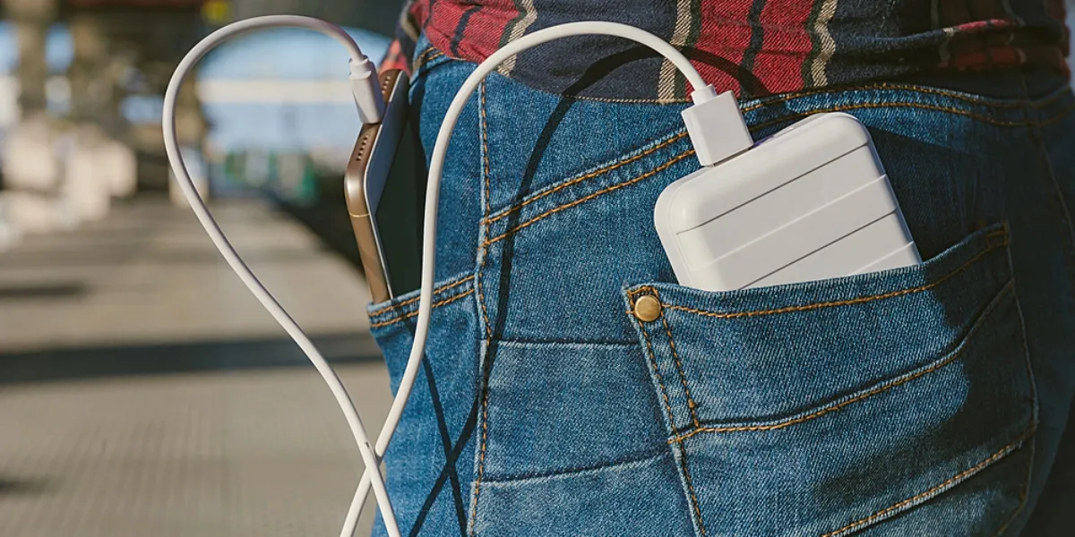 Cara menyimpan power bank yang benar agar tidak meledak