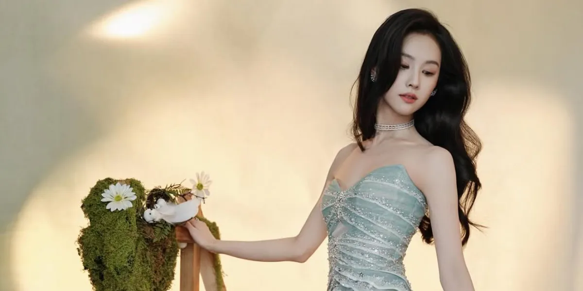 Profile of Chen Duling, Acclaimed Chinese Actress Known as the Campus Beauty Queen