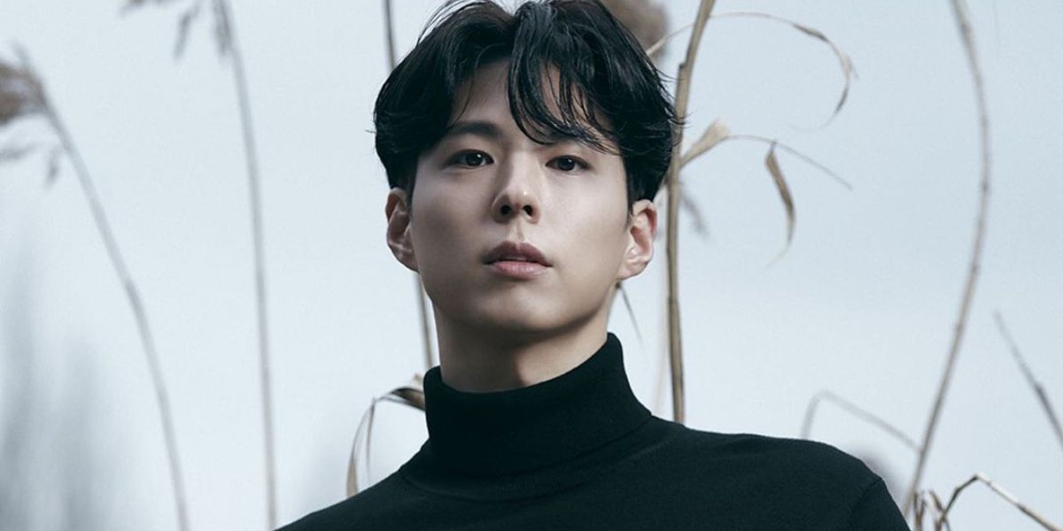 Profile and Interesting Facts about Park Bo Gum, Handsome Actor who Plays a Steward in the Movie Wonderland