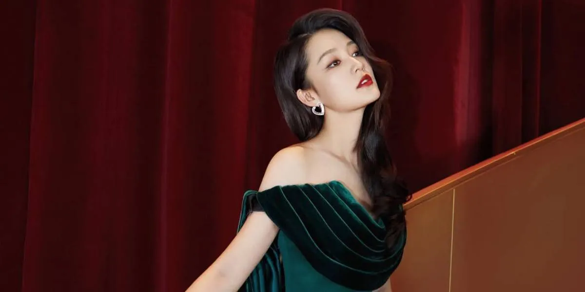 Profile of Li Qin, Talented Chinese Actress Who Shines Through Princess Agents and The Wolf