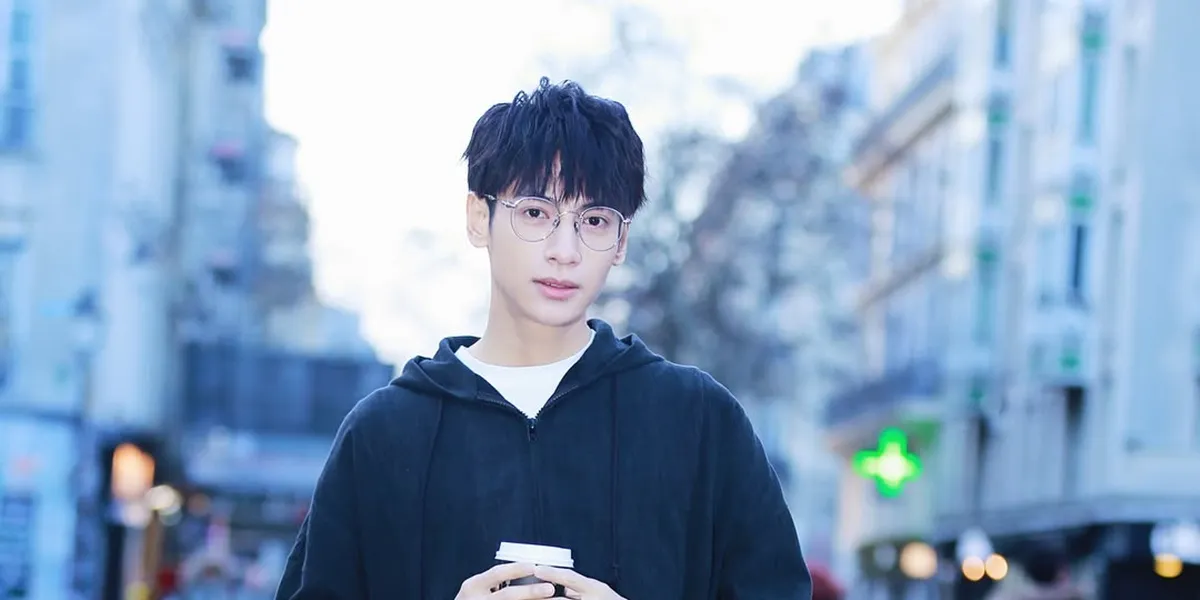 Profile of Luo Yun Xi and His Career Journey from the World of Ballet to Becoming the King of Hanfu