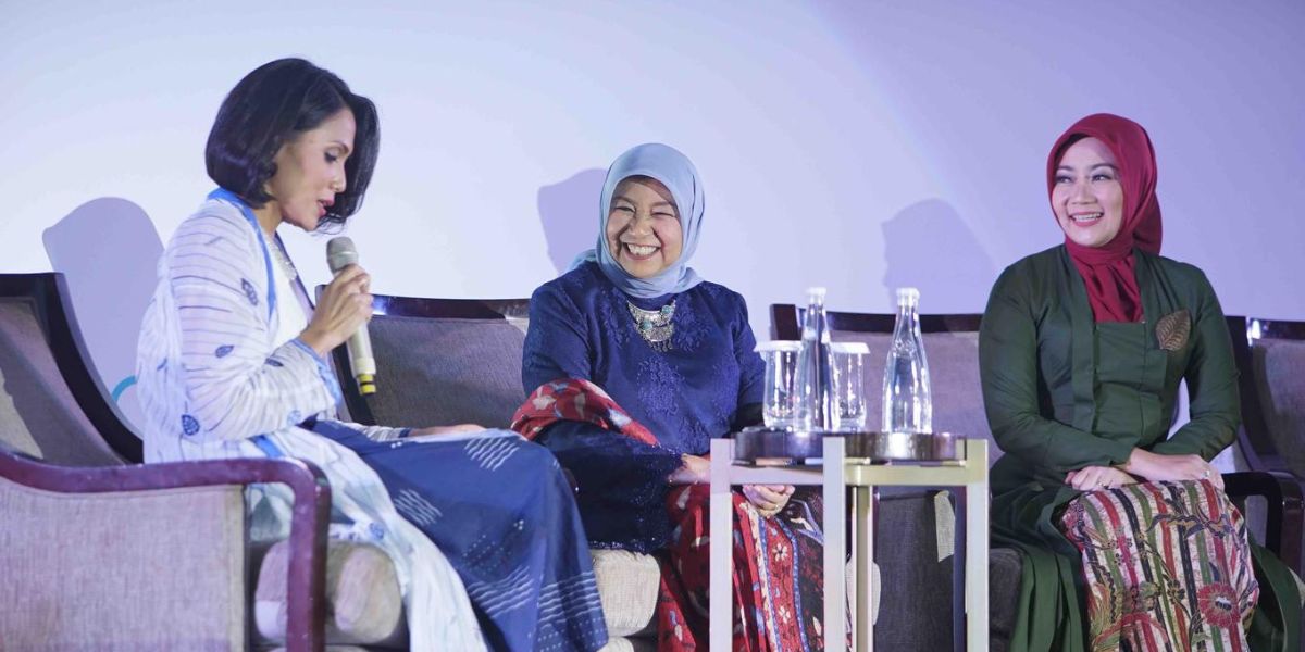 Profile of Nurhayati Subakat and Her Three Children, an Inspirational Figure and Founder of Paragon Corp