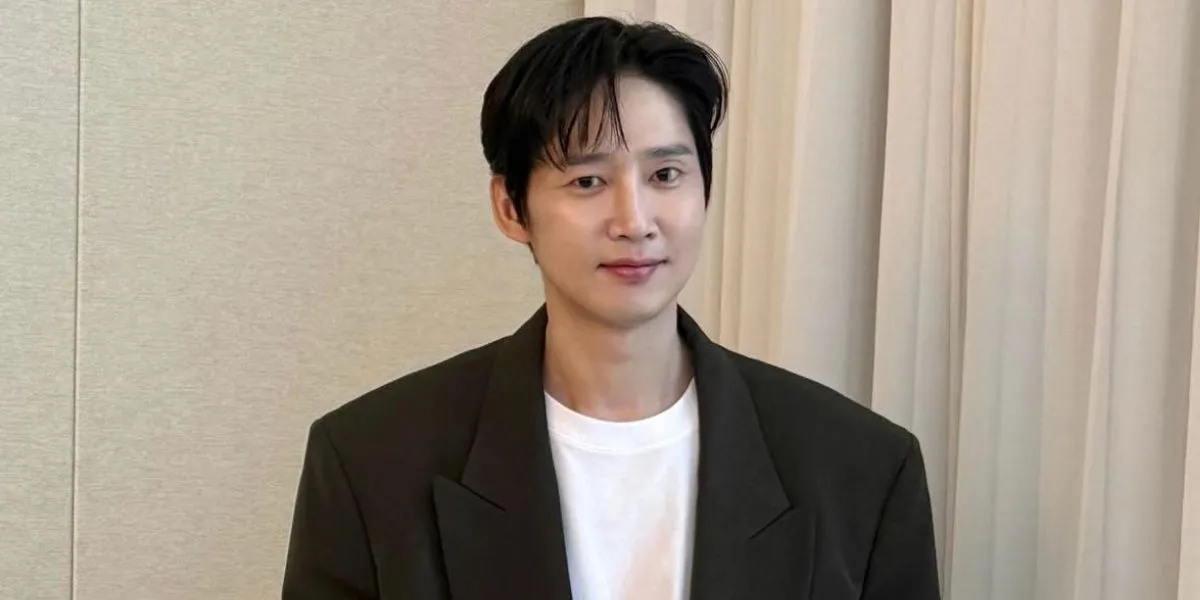 Profile of Park Sung Hoon: Main Actor in the Drama The Practical Guide to Love