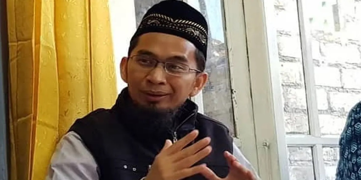 Profile of Ustaz Adi Hidayat, an Inspirational Preacher Being Considered as Gus Miftah's Replacement