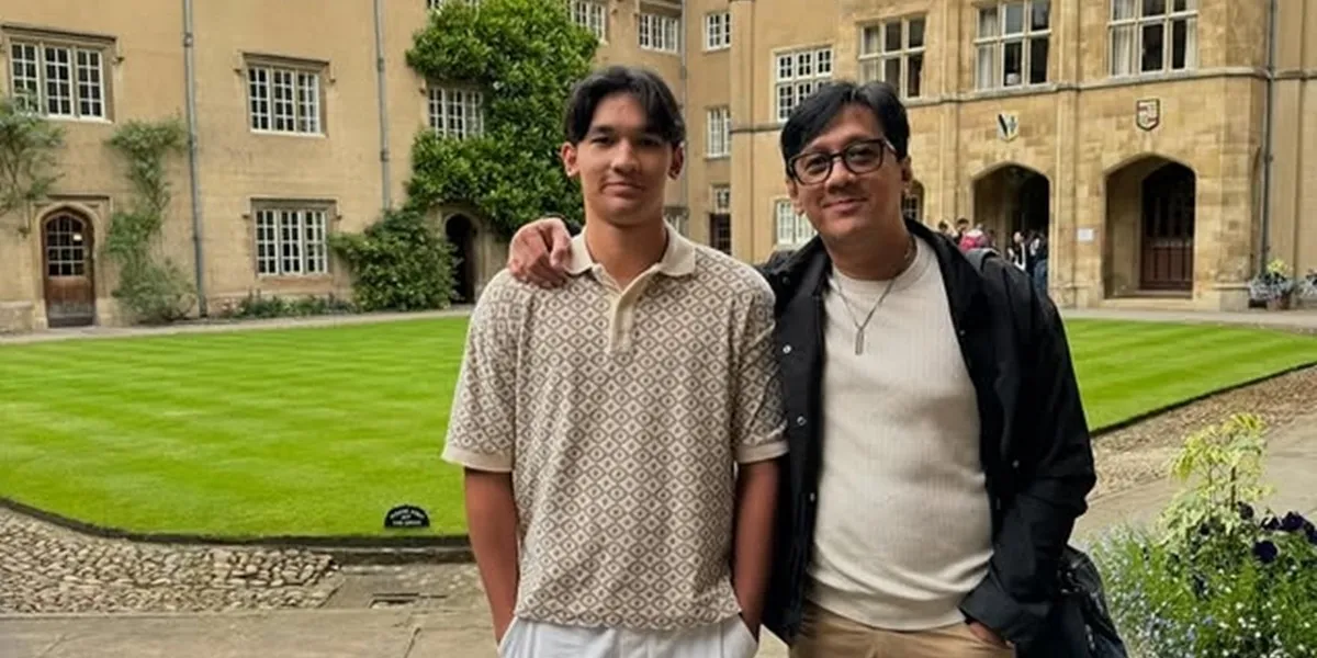 The Eldest Son of Andre Taulany and Erin Attends Divorce Hearing, Hoping for Parents to Reconcile