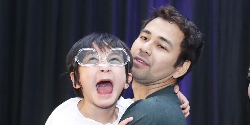 Rafathar Finally Can Ride a Bicycle with Two Wheels by Himself, Raffi Ahmad Proud