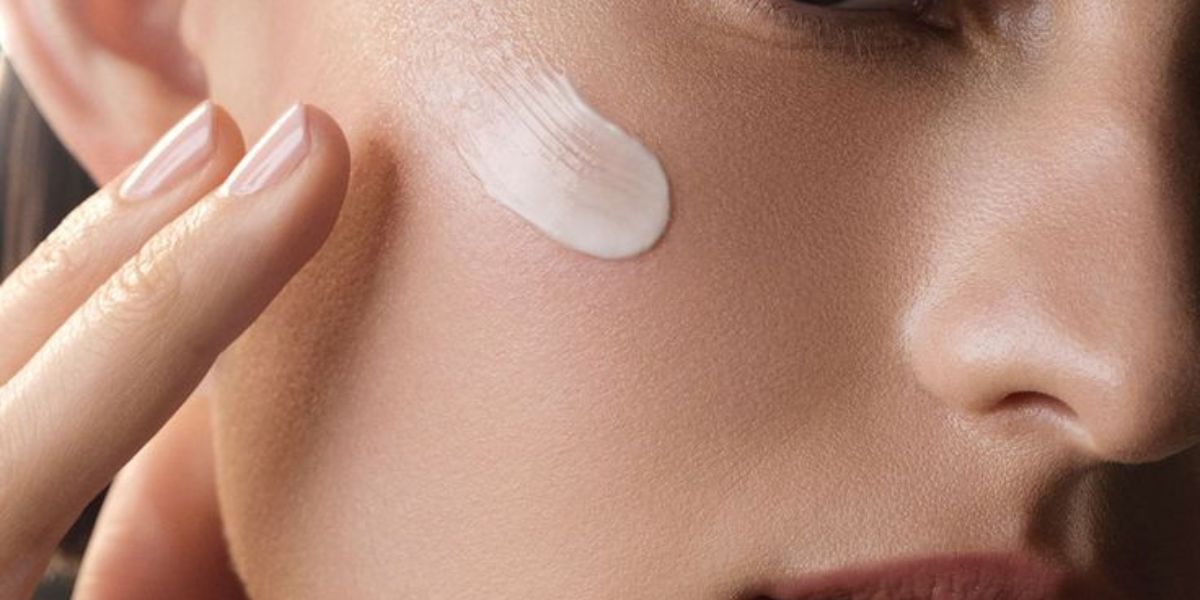 Beauty Secrets: A List of Retinol Skincare Products Guaranteed Safe According to Doctors!