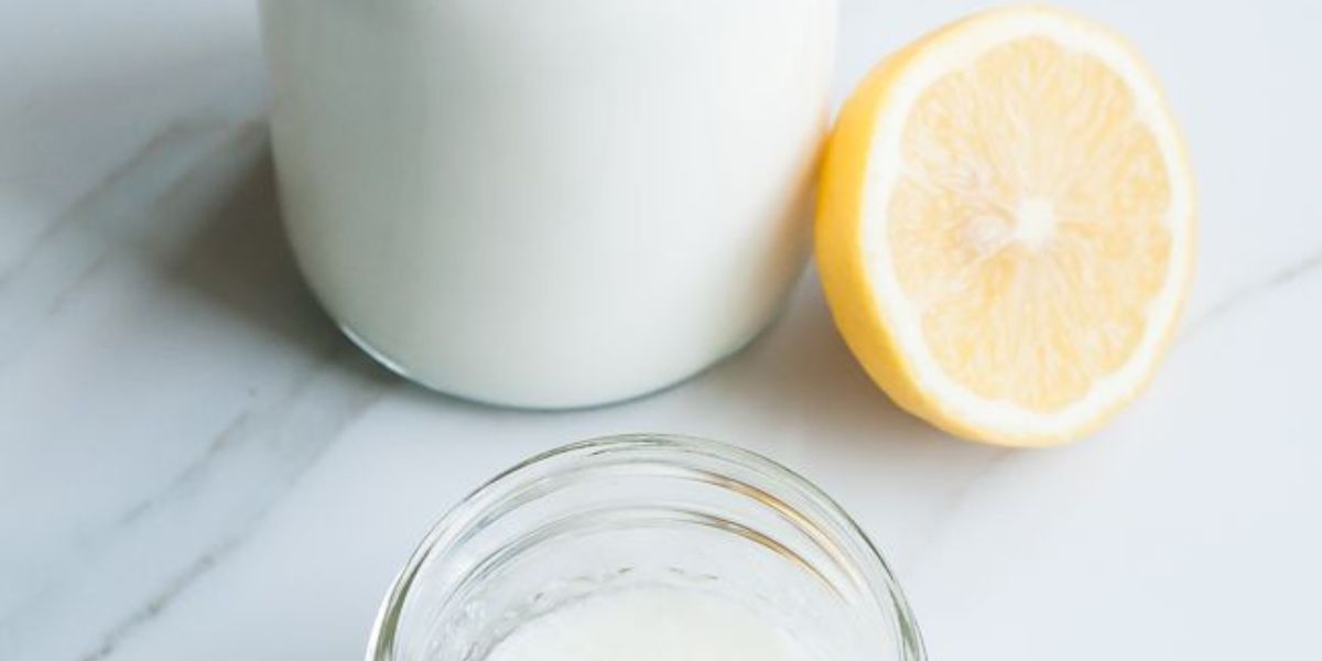 The Secret to Radiant Skin: The Magical Combination of Milk Powder, Lemon, and Honey to Banish Dullness!