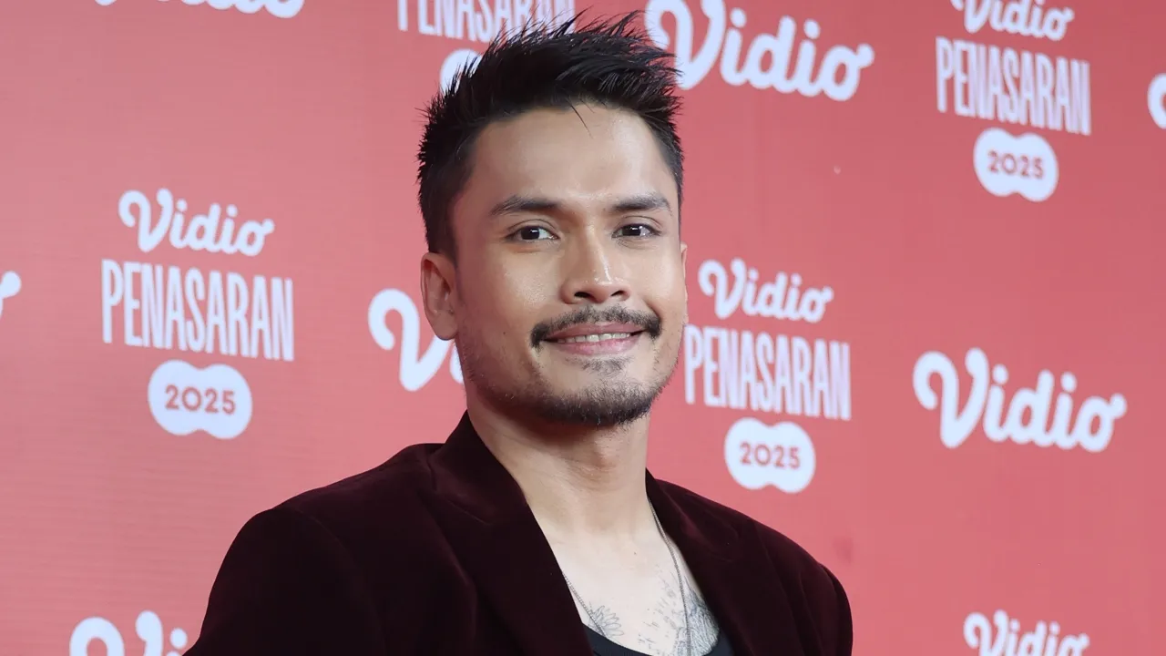 Randy Pangalila Rayakan Ulang Tahun ke-36, Sederhana Bareng Keluarga