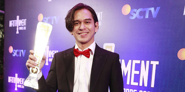 Rangga Azof Stars in 'BUKU HARIAN SEORANG ISTRI' and Wins an Award at the Infotainment Awards 2021: Thank You