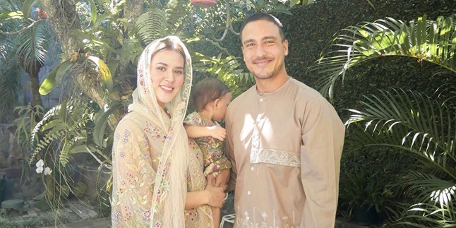 Hamish Daud's Reaction When Called 'Father' by Baby Zalina, Special Gift on Father's Day