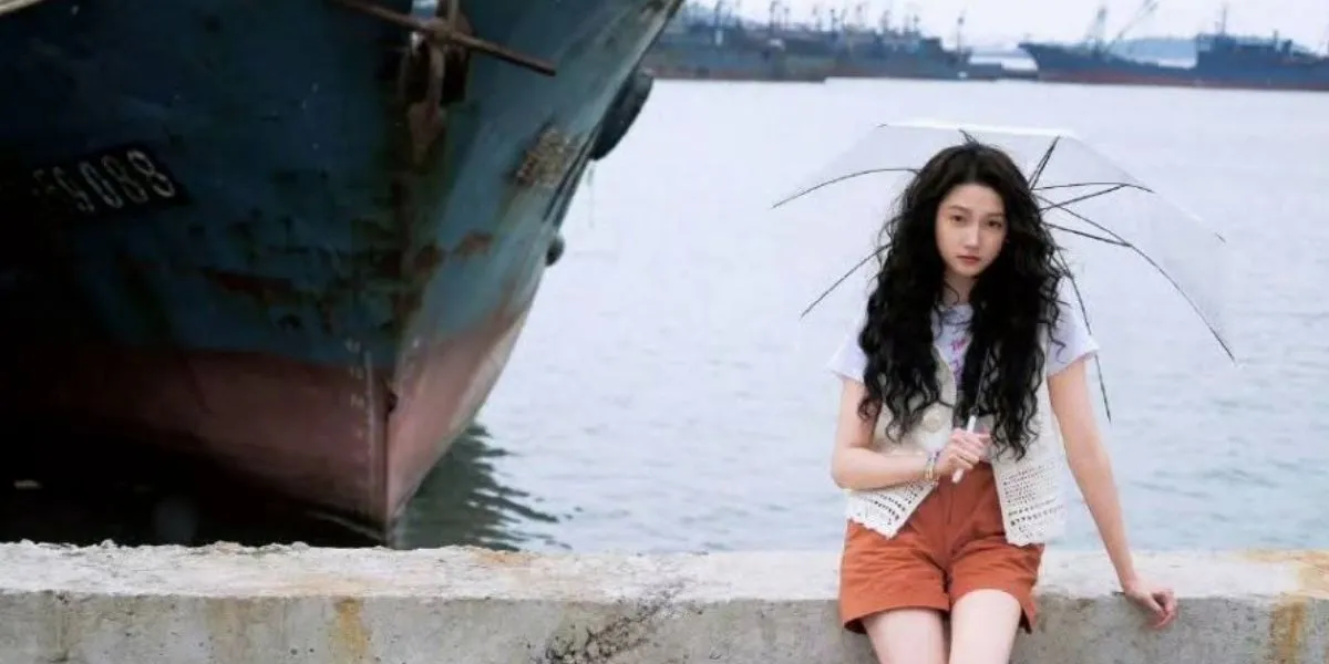 Recommended Romantic Dramas Starring Guan Xiao Tong That You Must Add to Your Watchlist