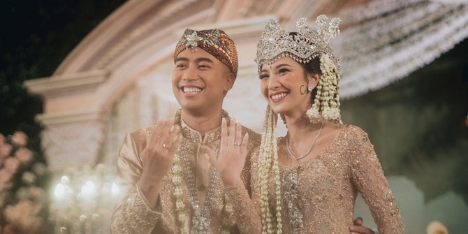 Officially Changing Status to a Husband, Vidi Aldiano Receives the Honorific Title of Minangkabau Society