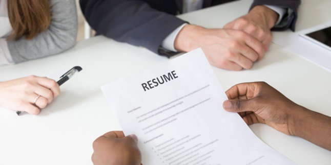 Resume is a Summary of Information, Understand the Types and Learn How to Make It