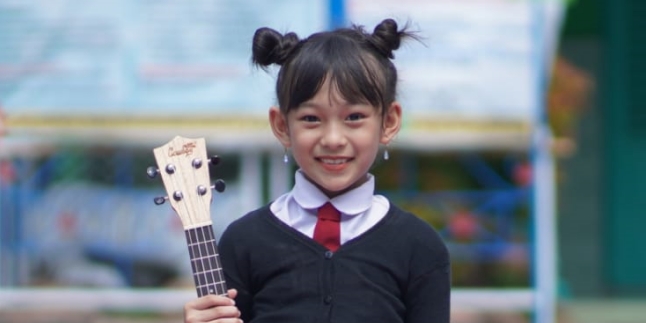 Missing School, Child Singer Clara Manumayasa Talks to the President Through a Song