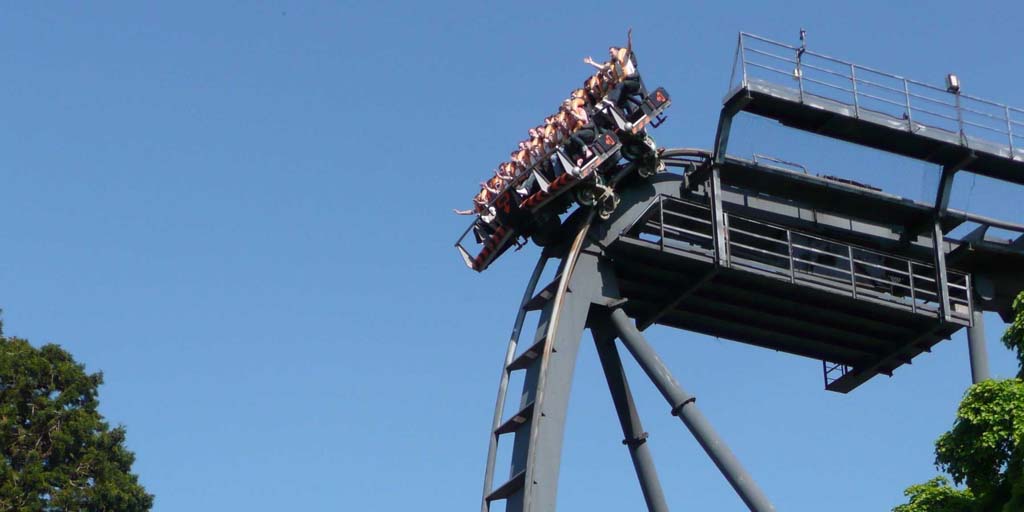 Roller Coaster Yang Satu Ini Bikin Merinding, Berani Coba? - KapanLagi.com