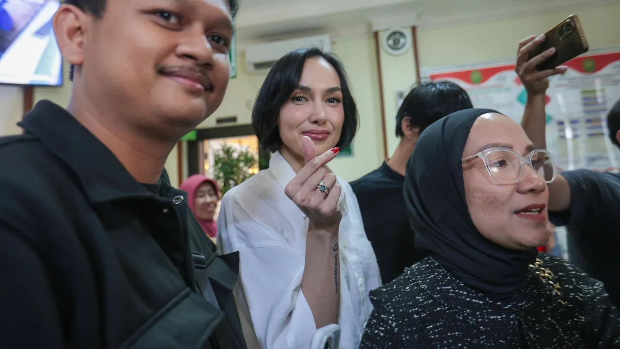 Sara Wijayanto hadir di persidangan © KapanLagi.com/Budy Santoso