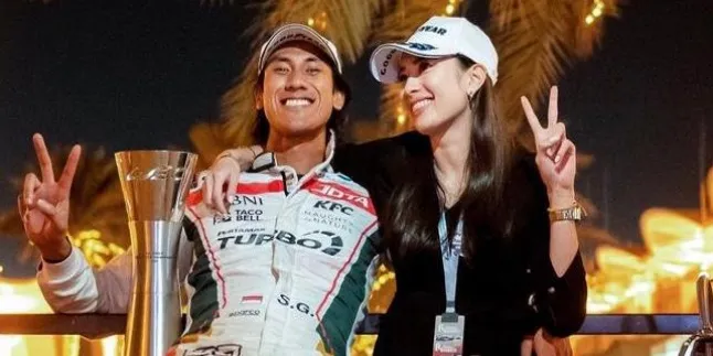 Sean Gelael, Handsome Racer Who Was Once Close to Awkarin Now Has a New Girlfriend