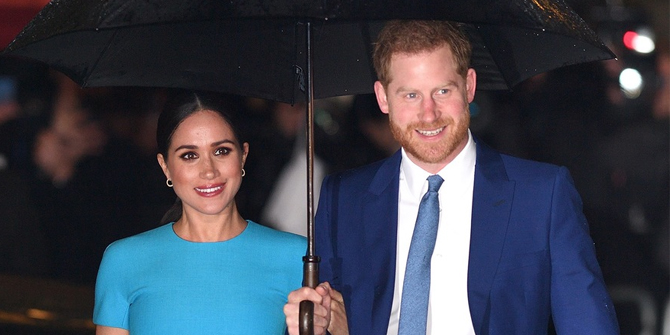 Spreading Positive Messages about Social Distancing, Meghan Markle & Prince Harry Instead Face Criticism