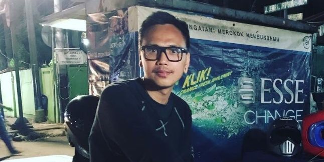 Soon to Release Debut Single, Singer Ame Themartian Pours Inspiration into the Song 'Angkat Gelasmu Kawan'