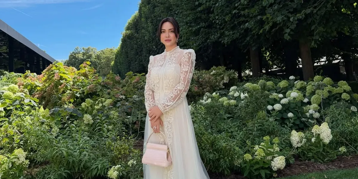 Shandy Aulia Meets Anna Wintour and Han So Hee in Paris