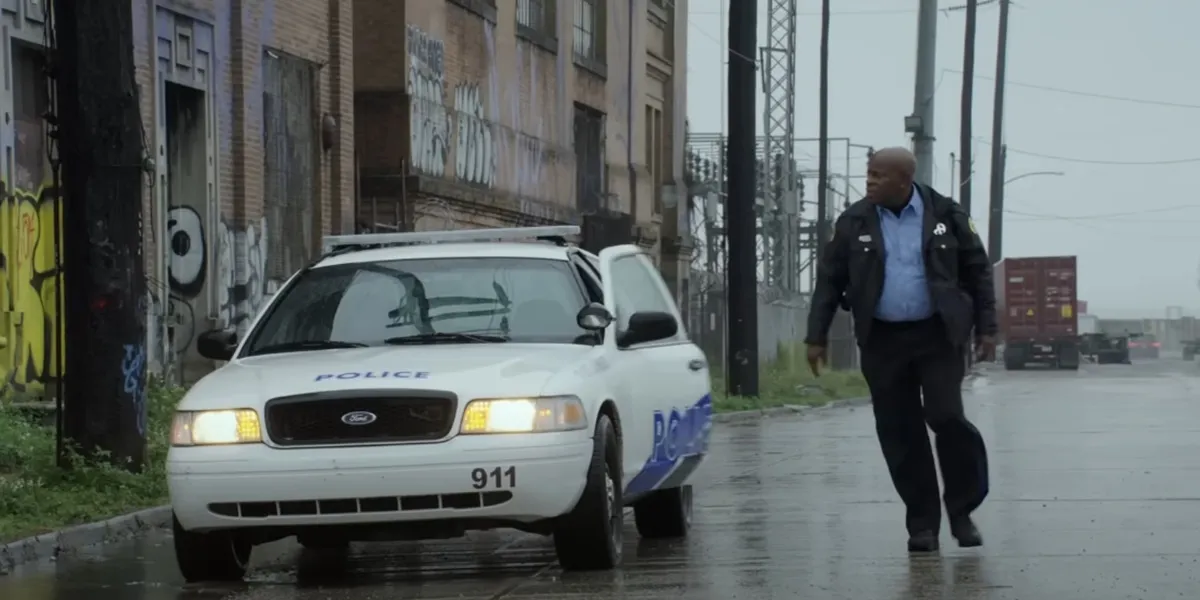 Synopsis of the Film BLACK AND BLUE Airing on TV Tonight, Monday, September 29, 2025 at 9:00 PM