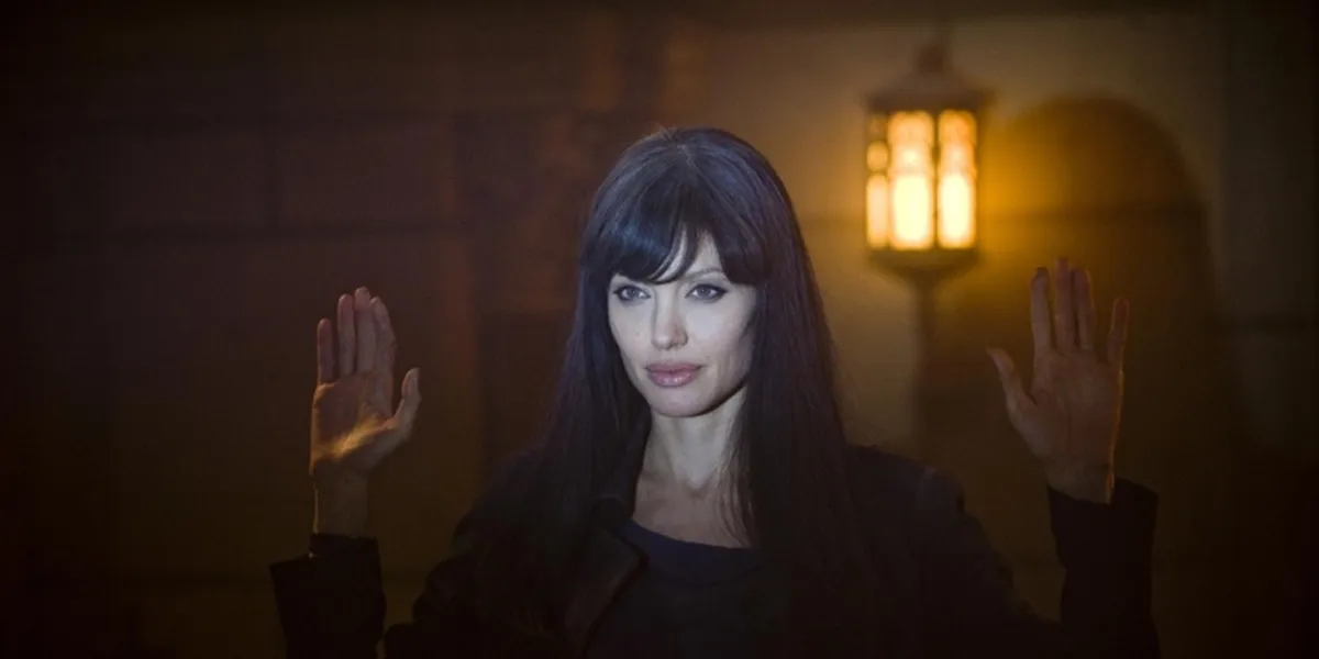 Synopsis of the Film SALT Airing on TV Tonight, Monday, November 24, 2025 at 21:00