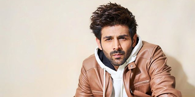 So Sweet! Successful Career, Kartik Aaryan Buys a Luxury Car for His Mother's Birthday Gift