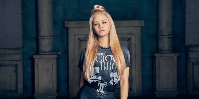 Sorn Leaves CLC and Cube Entertainment