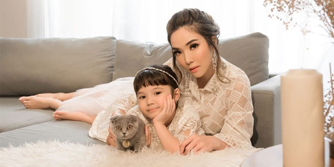 Already Divorced, Gisella Anastasia Admits Still Close to Gading Marten