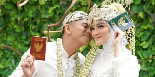 Already Changed Status to Husband, Ridho DA Tells the Story of the First Night with His Wife