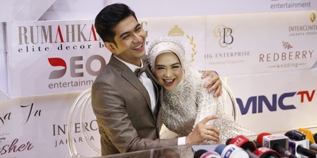 Already Longing, Ria Ricis and Teuku Ryan Must Be Patient for Honeymoon