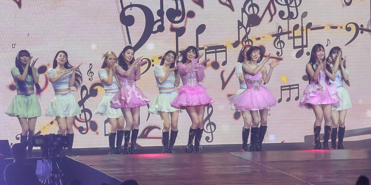 Successful Concert in Indonesia, Red Velvet Amazed by Audience Energy