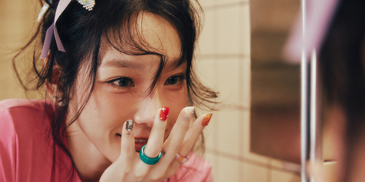 Taeyeon Tops Global Music Charts with 'To. X'