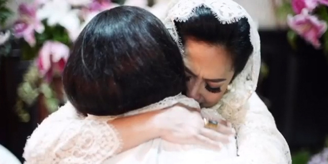 Feni Rose's Tears Break Hearing Her Daughter's Expression the Day Before the Wedding