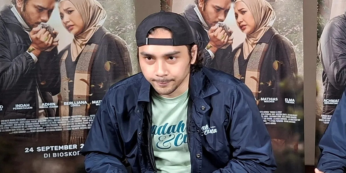 Tantangan Perankan Pemuda Agnostik, Achmad Megantara Totalitas di 'IBADAH DAN CINTA'