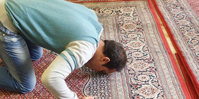 Procedure of Prostration of Gratitude, Complete with Prayer