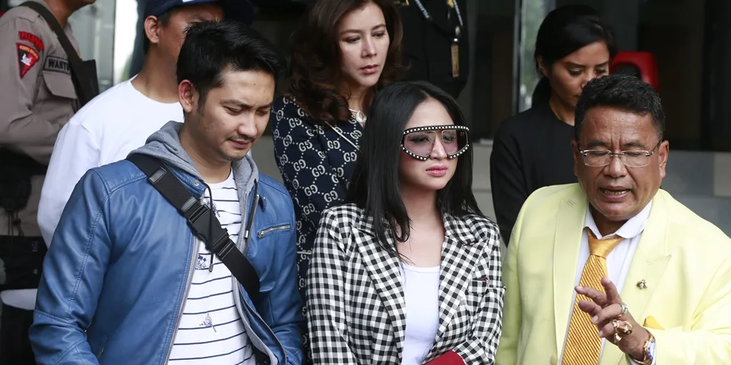 Dewi Perssik sakit hati karena keponakannya. © KapanLagi.com/Muhammad Akrom Sukarya