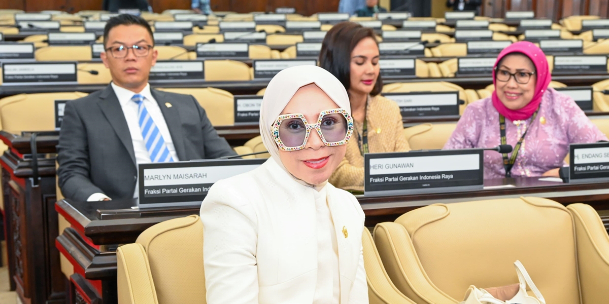 Staying Eccentric in Senayan, Melly Goeslaw Remains Herself Even as a Member of the DPR-RI